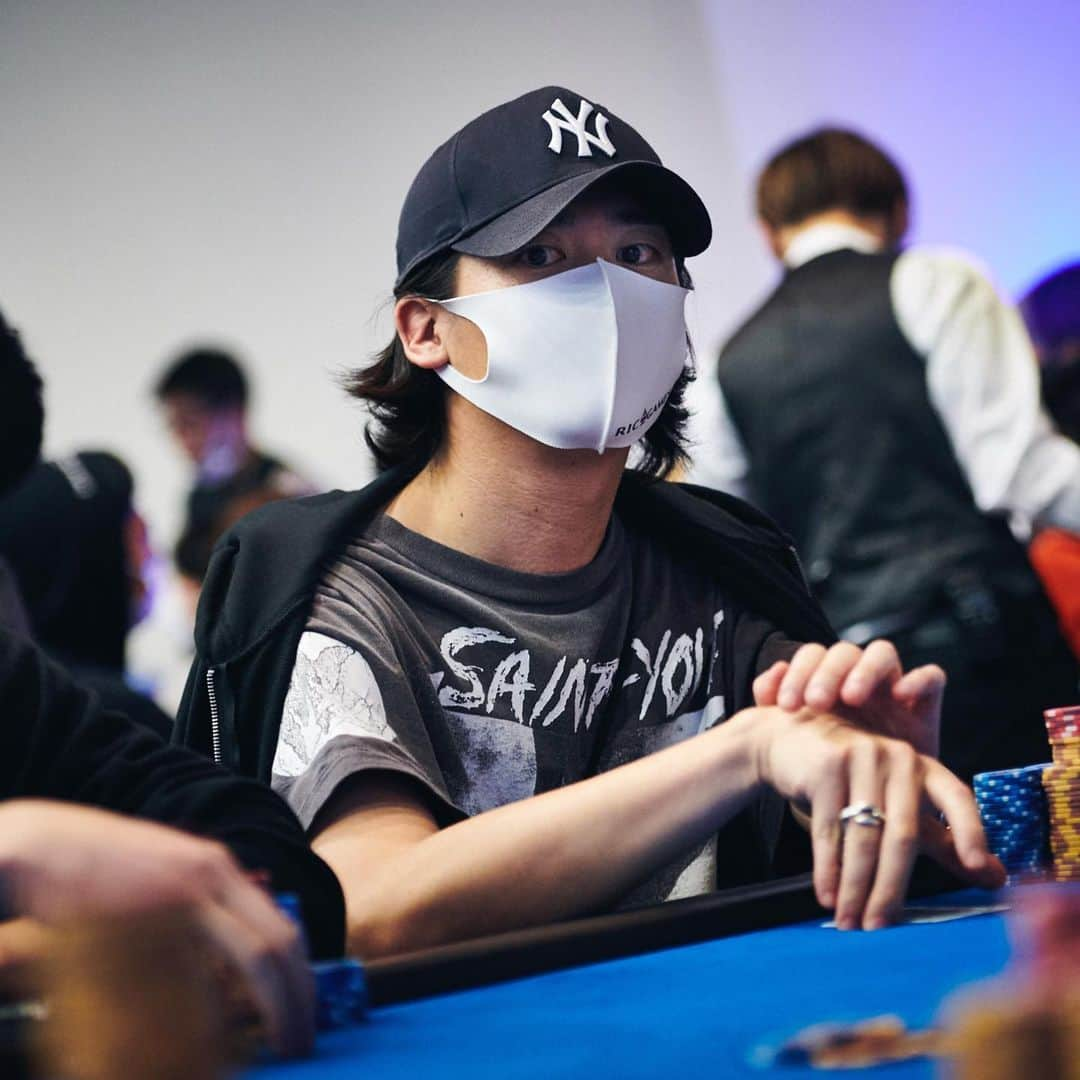 ダイキのインスタグラム：「JOPTというポーカー大会に出場。 結果は NLH Mystery bounty 6位/462人　入賞 NLH PPC 8位/883人　入賞 悔しいけど課題は見えましたし、何より楽しかったです！ 同卓した皆様、 ありがとうございました！ 次回は日頃からお世話になっている ポーカースポットRICGAMESさんに トロフィー持ち帰れるよう頑張ります。 #poker #JOPT #マインドスポーツ」