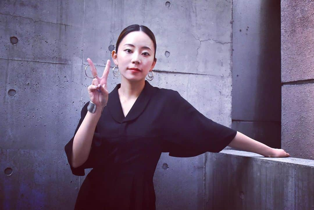 大西礼芳さんのインスタグラム写真 - (大西礼芳Instagram)「映画『 #夜明けまでバス停で 』 公開が始まっています。  初日には池袋シネマ・ロサさん、 新宿K’sシネマさんで舞台挨拶させて頂きました。 映画館に足を運んでくださった皆さんに感謝です☺︎連日盛況だと噂聞きましてうれしいです。これから各地で順次公開されますのでどうぞよろしくお願い致しますー！  HP  https://yoakemademovie.com/」10月11日 17時12分 - onishi.ayaka