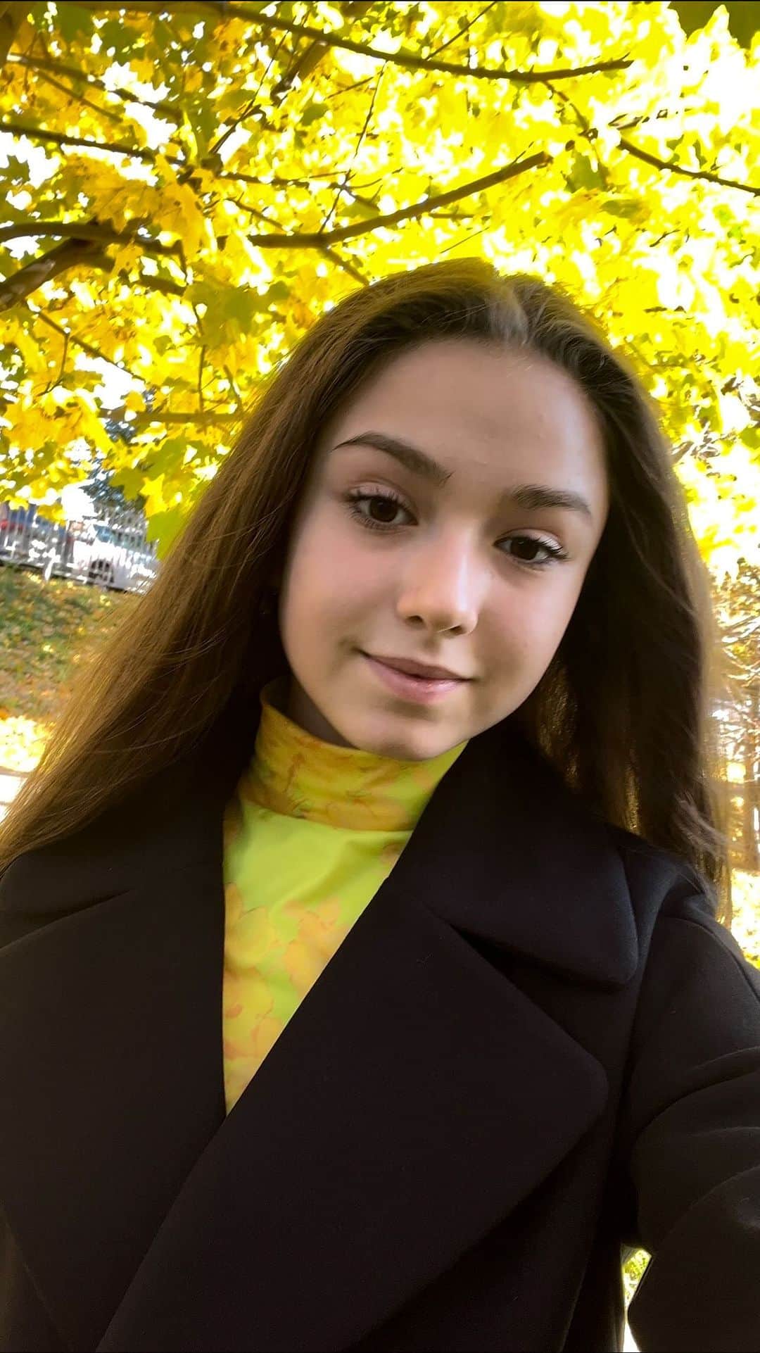 のインスタグラム：「Дорогие друзья, этой зимой я снова приму участие в ледовом шоу @tatiana_navka и исполню роль Богини в постановке «Новая сказка Шахерезады»❤️ Шоу пройдёт с 24 декабря по 7 января в Москве (сказки с моим участием с 30 декабря). Всем, кто купит билеты до конца этой недели, мы подготовили подарок🎁 Подробности и ссылку на билеты вы найдете в аккаунте @navka_show  До встречи в Мегаспорте!🤍 @navka_show @tatiana_navka」