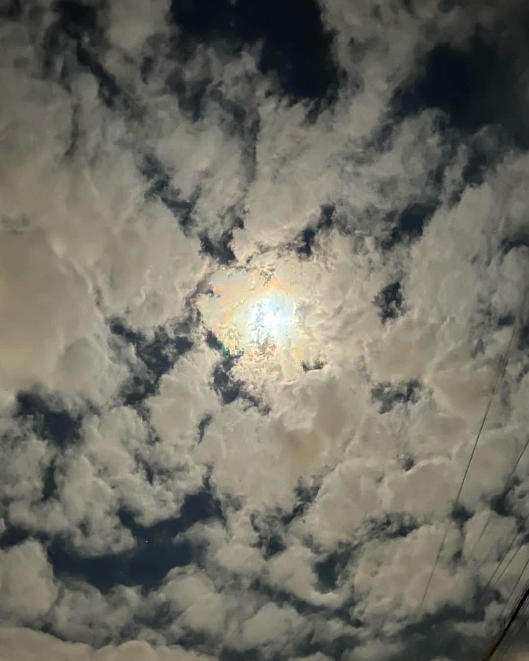 のインスタグラム：「🌝☁️」