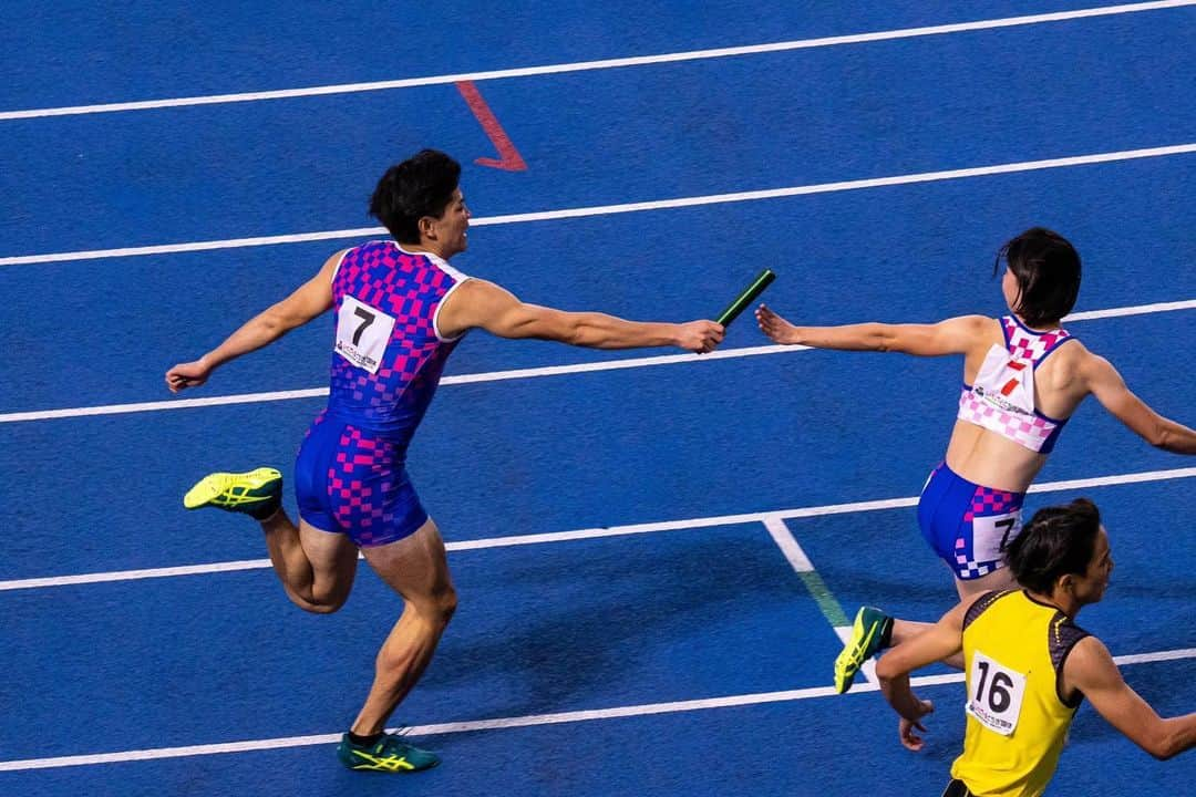 山内大夢さんのインスタグラム写真 - (山内大夢Instagram)「・ 栃木国体 400mH 9位  日本選手権で予選落ちしてから国体の決勝までなんとか這い上がって来ましたが1点も取ることが出来ずに終わりました。  去年とのギャップがものすごく苦しいですが、早く突き抜けて、またトップで勝負出来るように頑張ります。  マイルは松本さんにバトンパスでものすごく引っ張ってもらいました。笑 少年の子達と走れたのも楽しかったです。  また来年リベンジしに戻ってきます。  写真 @chibeeeev さん いつもありがとうございます！！  #栃木国体2022」10月11日 21時03分 - hi08ro24mu