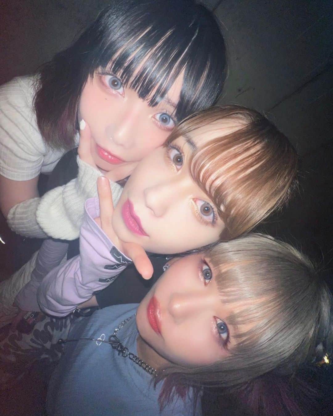 涼川ましろのインスタグラム：「らぶみ🫶🫶🫶 全員やるときはやる女達だとおもう😋🤙 し、最強に優しくて可愛い😚💖 ずーーーっとだいすき🌈  #MASHIYAMIAAAN」
