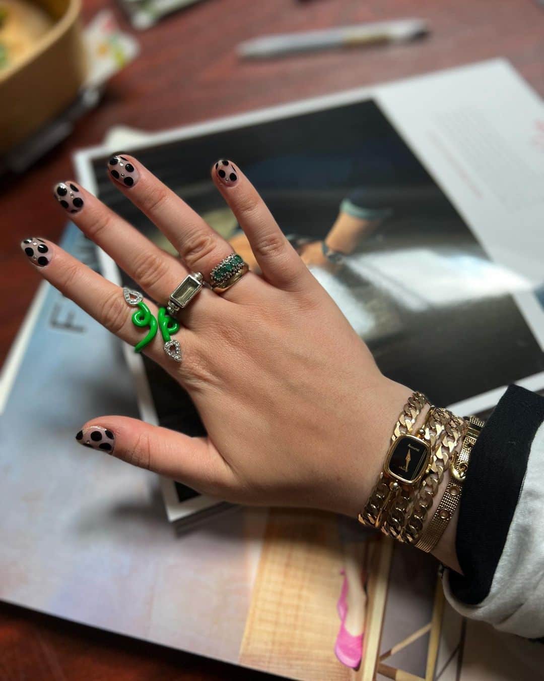 teamtravelersさんのインスタグラム写真 - (teamtravelersInstagram)「some of my favourite wrists from the past year ⏰ 💕 haute horology 😍  (painfully aware I’m wearing the @bulgari the wrong well lel #amateur)」10月12日 3時16分 - thenexthour