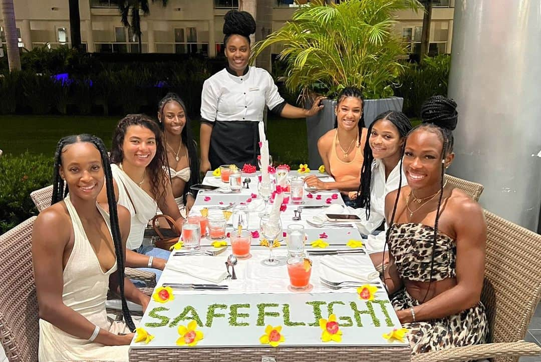 ダリラ・ムハマドさんのインスタグラム写真 - (ダリラ・ムハマドInstagram)「It was a great girls trip with these beautiful women. But now its back to work! #femaleathletes #trackandfield」10月12日 4時03分 - dalilahmuhammad_