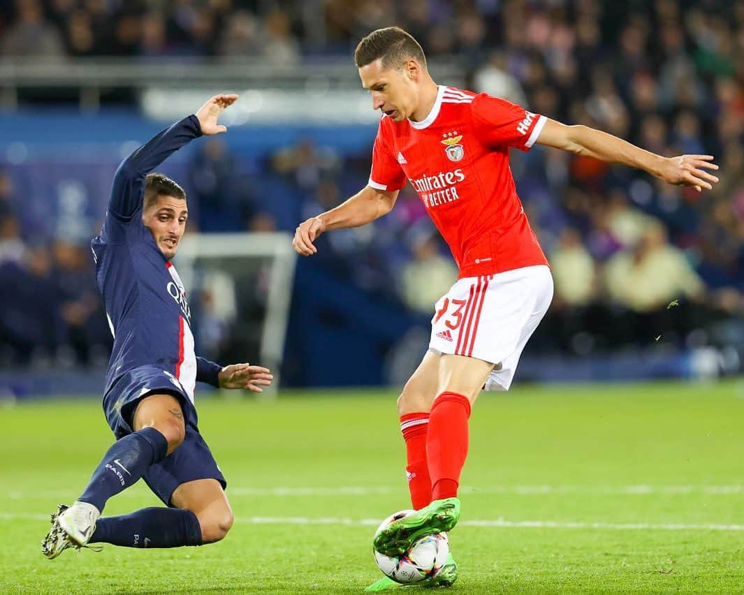 ユリアン・ドラクスラーのインスタグラム：「Important point from the Parc des Princes 🫶 • #psgslb #cl #championsleague #lisboa #lisbon #jdx」