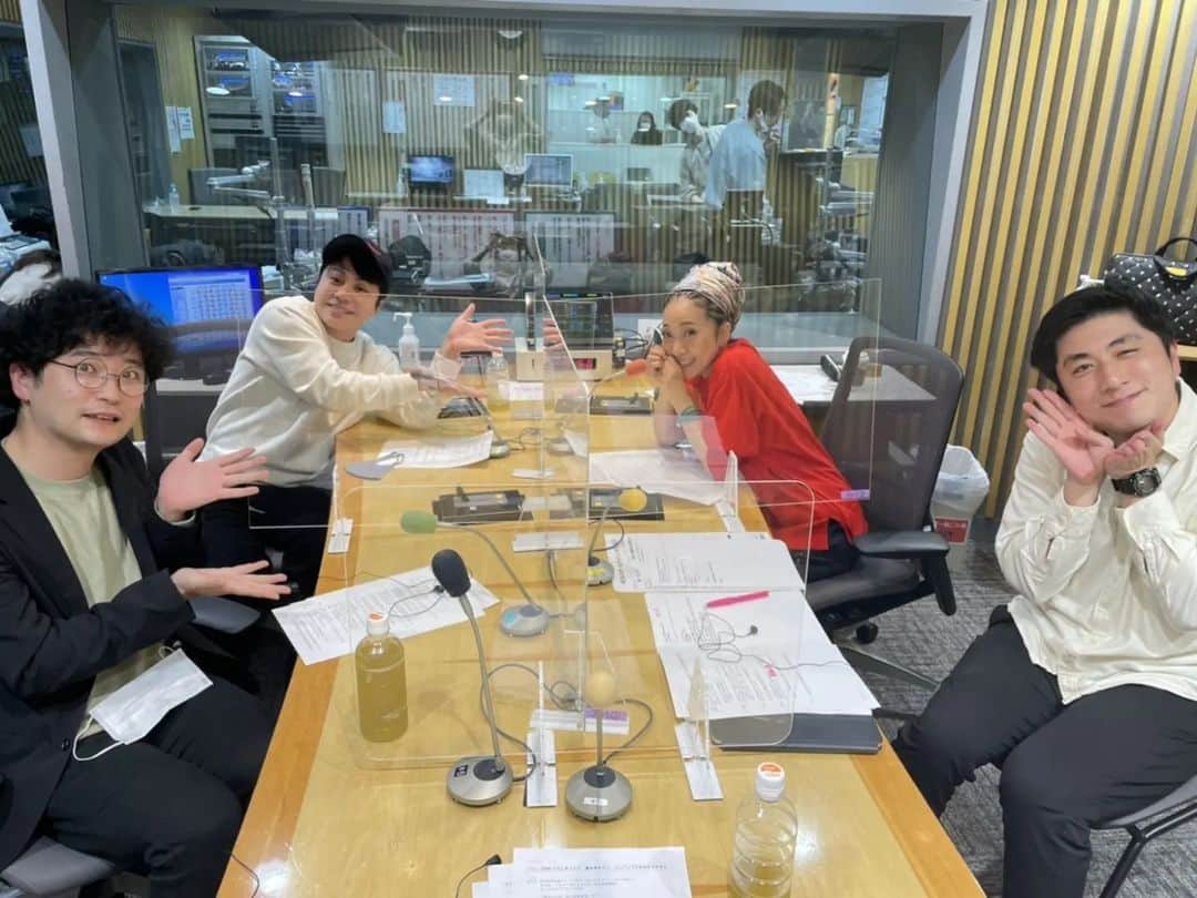 藤本淳史さんのインスタグラム写真 - (藤本淳史Instagram)「先日井上軍団メンバーとしてMISIAさんのラジオにお邪魔してきました！すご！radikoで14日まで聴けます！ MISIAのオールナイトニッポンGOLD│ニッポン放送│2022/10/07/金 22:00-24:00 http://radiko.jp/share/?sid=LFR&t=20221007220000」10月12日 17時50分 - mastercurve