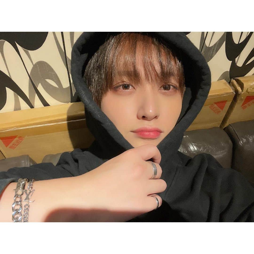 HIROTOのインスタグラム：「#ivvy #hiroto #today #selca #photo #jpn #artist #me #l4l #팔로우 #셀카 #instagram #instagood #instasize」