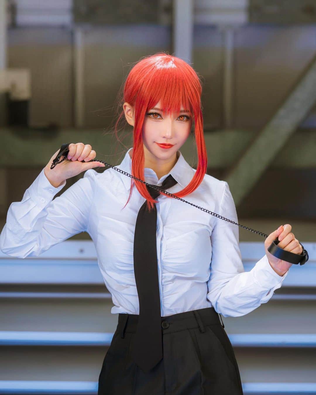 犬神洛洛子のインスタグラム：「It’s Makima day  #chainsawman #makima #makimacosplay #chainsawmancosplay #cosplay #チェンソーマン　#コスプレ　#マキマ」