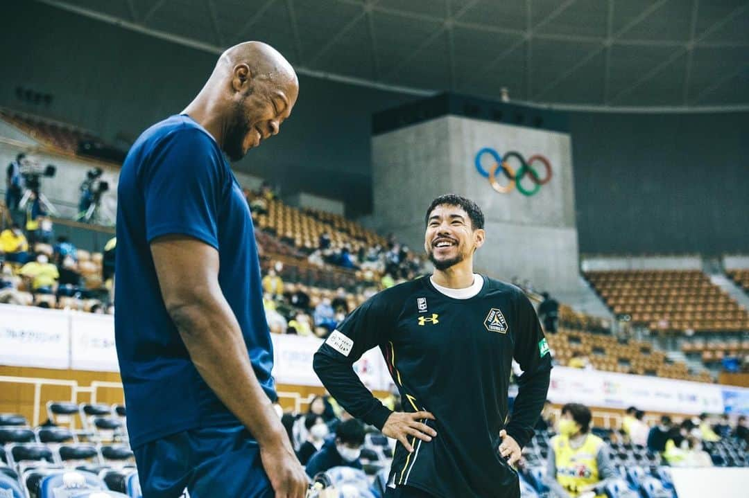 並里成さんのインスタグラム写真 - (並里成Instagram)「My OG!!! #biggerthanbasketball」10月12日 12時46分 - narito7