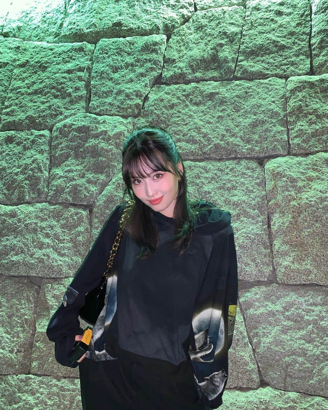 もものインスタグラム：「🪨」