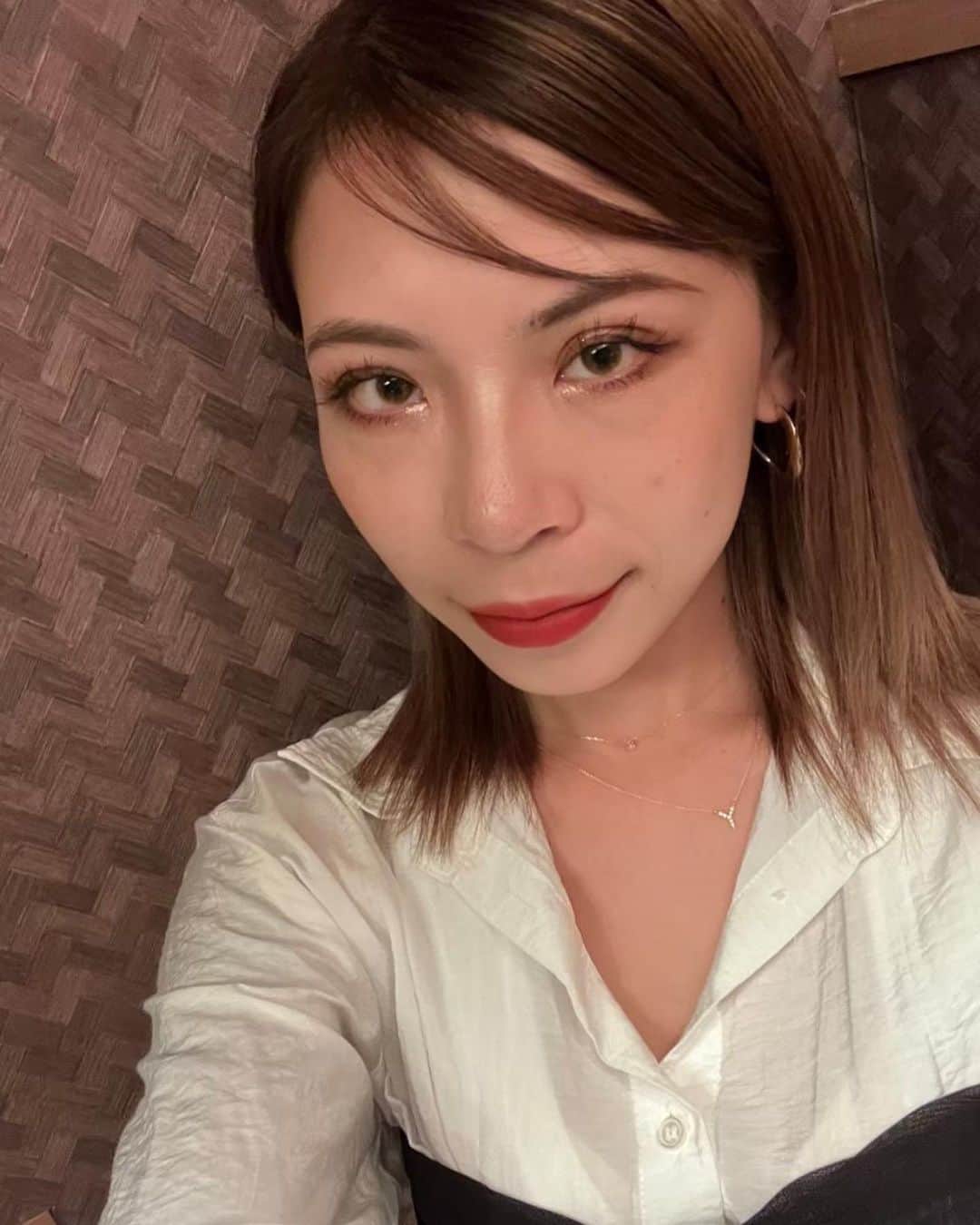クルーズグループ【公式】のインスタグラム：「クルーズの新人娘がTwitter始めました📣😁✨  ぜひぜひ、フォローしてくださいっ⸜🙌🏻⸝‍  凛々 https://twitter.com/RinRin_Cruse  お洒落な凛々ちゃん🫰🏻💗  これからどんどんツイートするってよ💛💫✨♬🌩•*¨  #コロナに負けるな #凛々 #ギャル #お酒好き #お洒落ねぇさん  #東京#女優#可愛い#写真好きな人と繋がりたい #ファインダー越しの私の世界#フォロバ #モデル #ファッション#いいね返し#フォロバ  #cute #love #instagood #photooftheday #happy #like4like #followme #fashion  #좋아요 #맞팔 #귀여워」