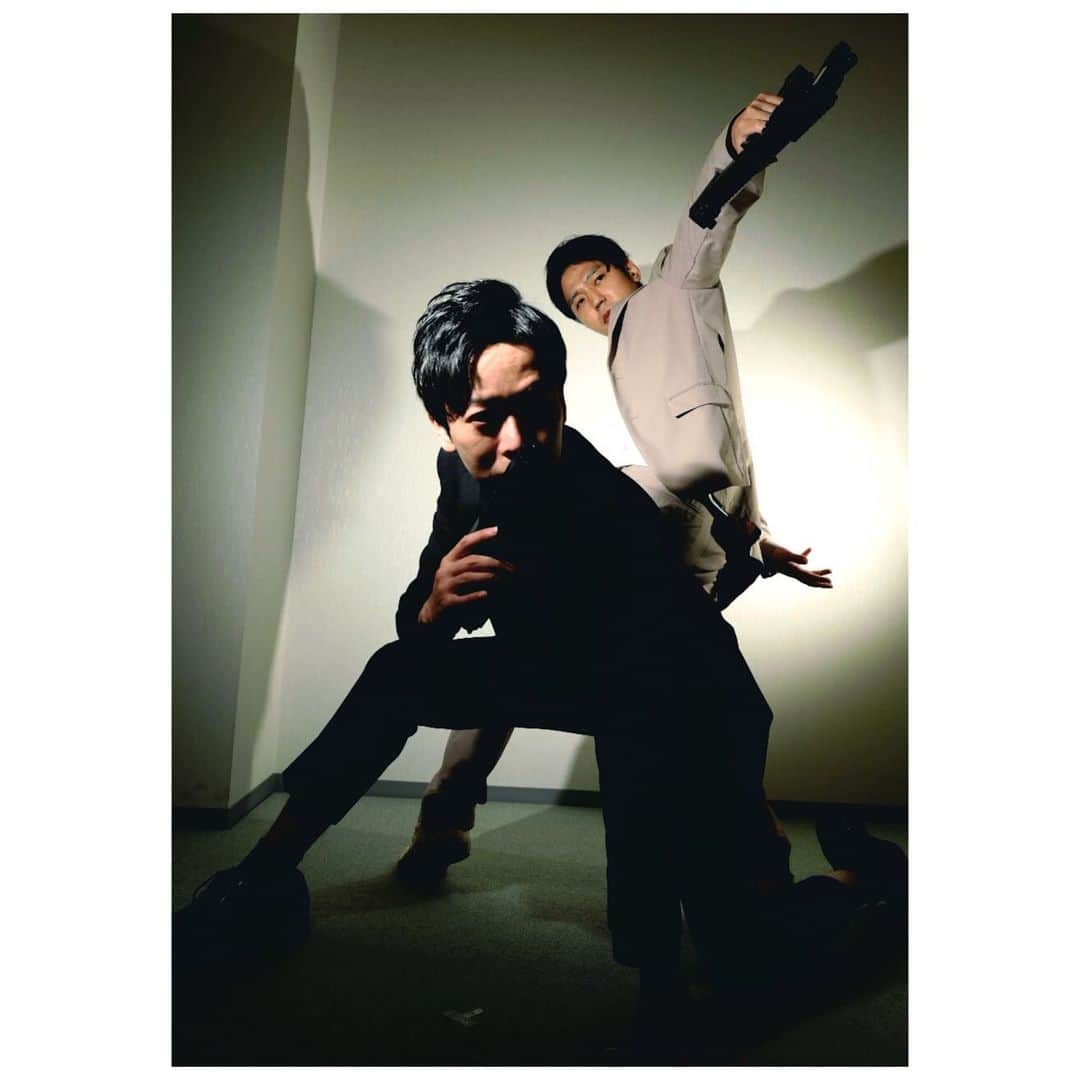 藤本聖さんのインスタグラム写真 - (藤本聖Instagram)「清友とイベントのポスター撮影  こいつはCOOLじゃねぇか  完成が待ち遠しいぜ」10月12日 20時36分 - kasoku_mossan