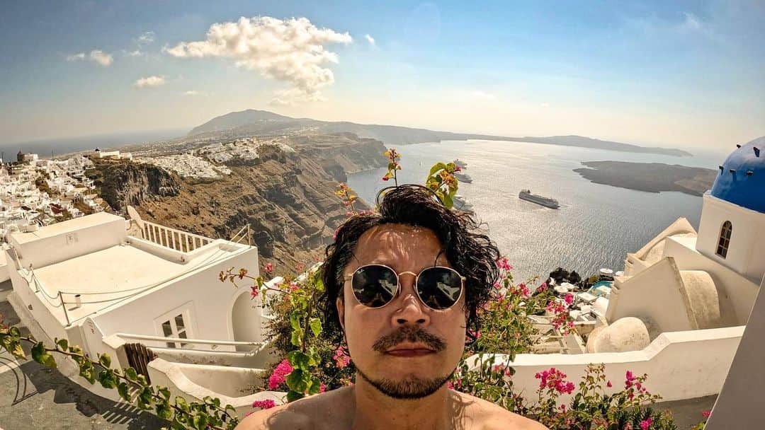 茂木夫婦のインスタグラム：「夢のサントリーニ島  #ただの楽園 #サントリーニ島  #聖托里尼」