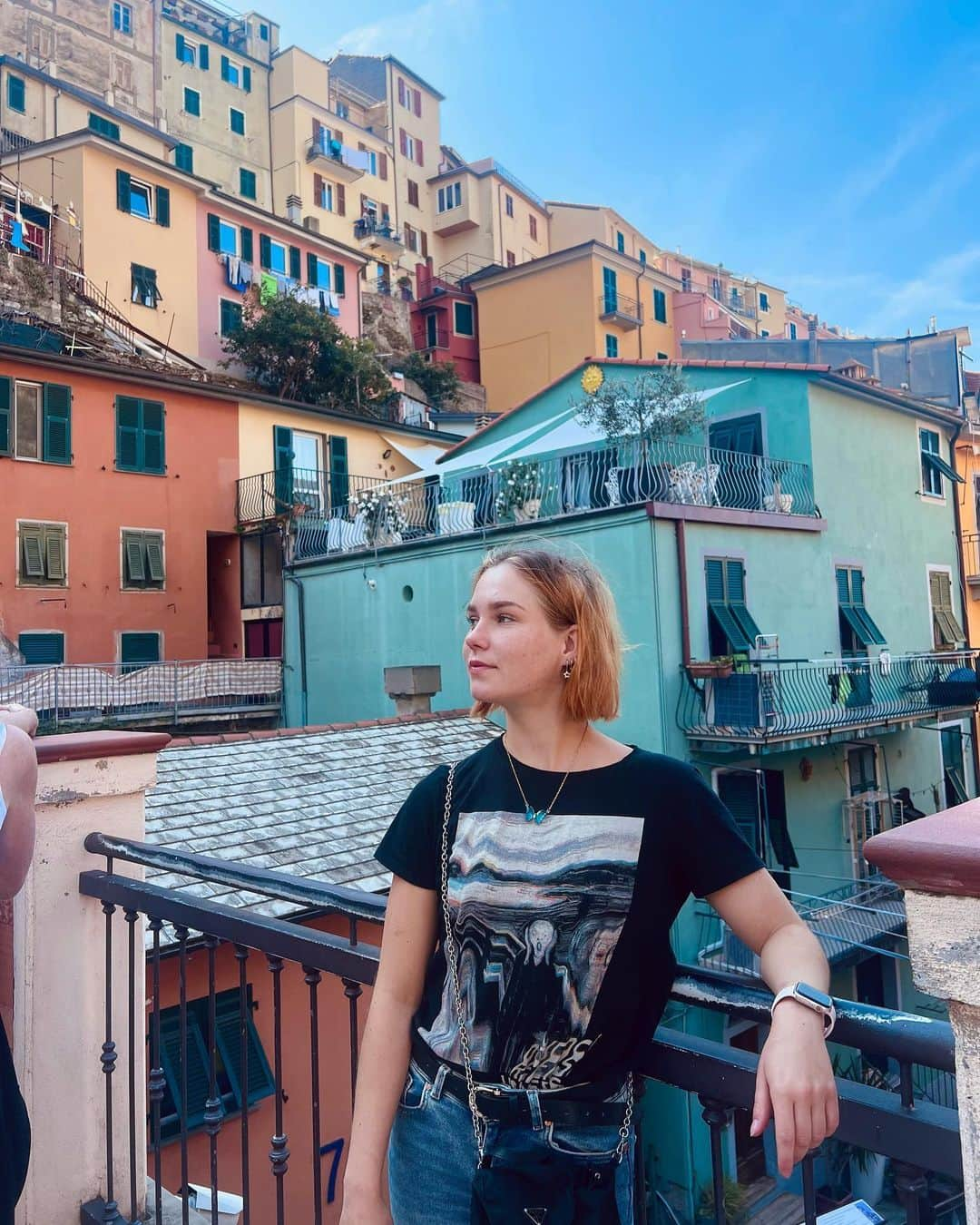 リュボーフィ・エフィメンコさんのインスタグラム写真 - (リュボーフィ・エフィメンコInstagram)「🏘 . . . . #italy#travelitaly#cinqueterre#riomaggiore#travel#tourist#cruiseship#europe#europetravel#italytravel#laspezia#world#royalcaribbean#lifestyle#travelphotography#family#familytime#familytravel#adventure」10月12日 21時45分 - liubaefimenko