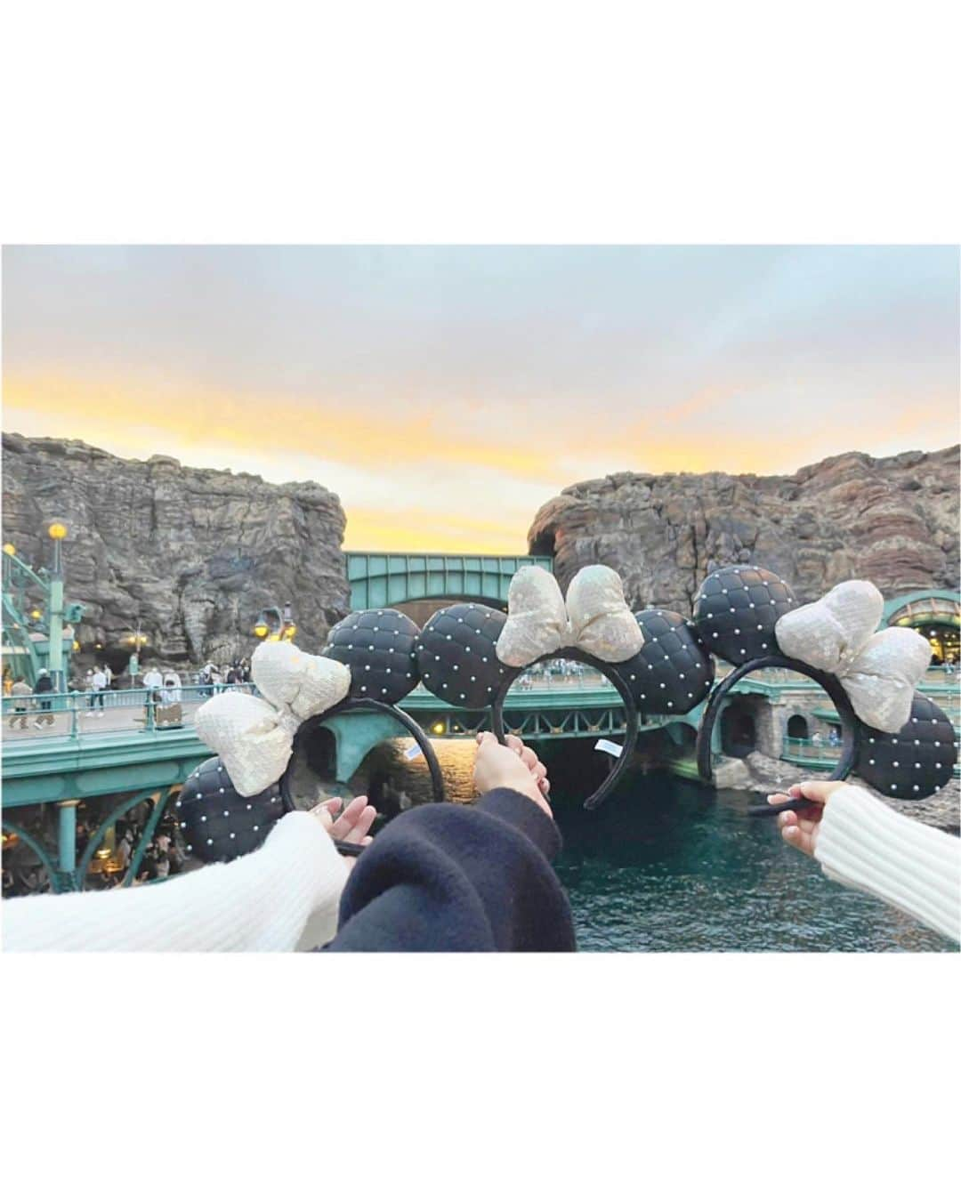 小熊倫実さんのインスタグラム写真 - (小熊倫実Instagram)「🏰🏰🏰 ⁡ ⁡ 念願の1期生ディズニー🐭🏰🫧！幸 ⁡ 1期生みんなもマネージャーさんもえり先生も みんながかわいくて愛しくて全部楽しくて 終わっちゃうのが寂しすぎる1日だった🥲 ⁡ この日の余韻にひたひたしながら きっとずっと思い返してにこにこする☺️💭 ⁡ またいつかみんなで行けますように､､💌！ ⁡ 気づいたら昨日撮った写真 500枚近く増えてた🧏🏻‍♀️💡 ⁡ 全部お気に入り、またのせるね🫶🏻 ⁡ #tokyodisneysea #disneyhalloween #東京ディズニーシー #ディズニーコーデ #🐭 #🏰 #🫧」10月12日 22時51分 - tsugumi_oguma2929