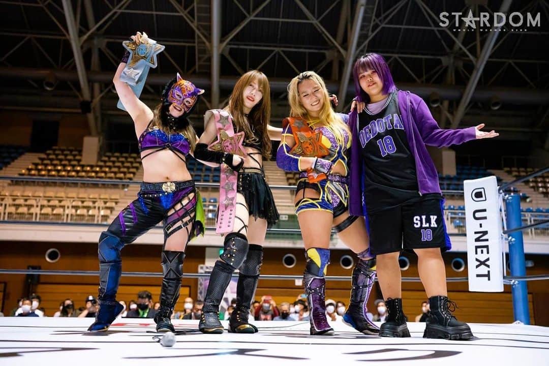 のインスタグラム：「昨日でSLKデビュー7周年🐯🖤 8年目1発目も大江戸隊勝利で締めたぜーい✌️  #SLK #鹿島沙希 #渡辺桃 #琉悪夏 #スターライトキッド #OED #OEDotai #大江戸隊 #スターダム #女子プロレスラー #アーティストオブスターダムチャンピオン」