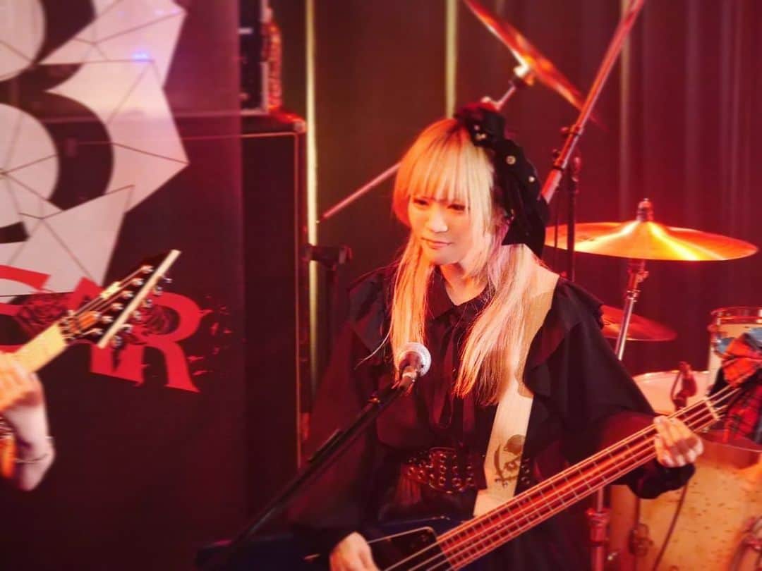 BRIDEARさんのインスタグラム写真 - (BRIDEARInstagram)「live photo @shinjuku marz  Next  Live⇒10/15(Sat),10/16(Sun) Osaka  #BRIDEAR #band #girlsband  #heavymetal #hardrock #metal #music #musician #vocal #guitar #bass  #drum  #Deanguitars #ESP #orangeamps  #tokyo #shinjuku #japanesegirl  #japan  #livephotography  #live #photography  #音楽  #ガールズバンド」10月12日 23時31分 - bridear_jp