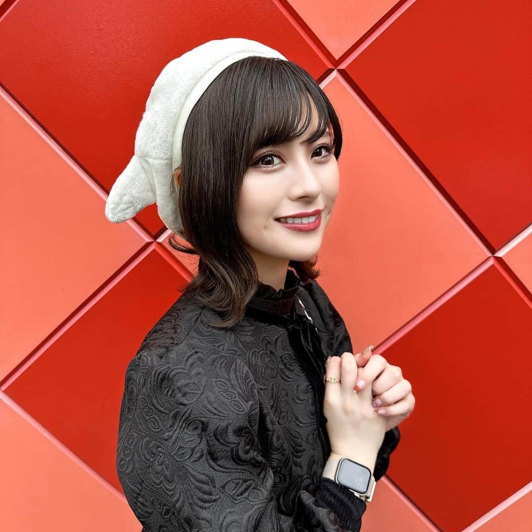 佐藤栞さんのインスタグラム写真 - (佐藤栞Instagram)「念願のテレサベレーちゃん‼️👻  これ実はリバーシブルになってて、反対にするとテレサが照れてるの！  …テレサが照れる…？？？🫢  いつもここで写真撮ってるなぁ〜🥹ｶﾜｲｲﾝﾀﾞﾓﾝ  #usj #ユニバーサルスタジオジャパン #ユニバ #ハロウィン #halloween #テレサ #大阪」10月13日 12時40分 - bookmarker_23