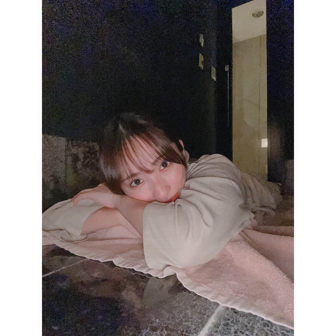 高梨瑞樹さんのインスタグラム写真 - (高梨瑞樹Instagram)「. かなちゃりと暖銀座岩盤浴さんで 大汗かいてきたよ〜！！ . めっちゃくちゃ気持ちよかった❤︎😽 アメニティもめっちゃ充実してて最高でした❤︎ . . . #グラビア #グラドル #インスタグラビア #model #gravure #idol #sexy #asiangirls #japanesegirl #lingerie #下着 #水着 #美乳 #自撮り #萌 #粉我 #赞 #时装 #性感內衣 #좋아요 #좋아요환영 #팔로우 #셀카 #高梨瑞樹」10月13日 22時09分 - tkns_mzk