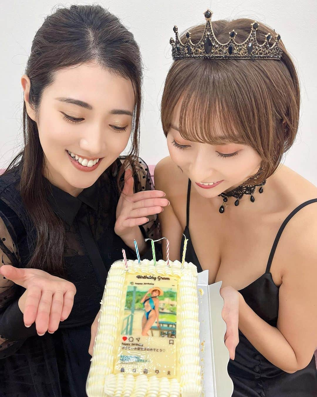 緒方咲さんのインスタグラム写真 - (緒方咲Instagram)「さきちぃの誕生日イベント🎂💓 ありがとうございました😭🎉📸🙇‍♀️💕  楽しんでくれたかなぁ🙈❤️  こうやって足を運んで愛に来てくれて 本当に幸せでした🥺💖  大好きな綾も来てくれて...😭🫶💖 本当にありがとうだいちゅきぃ💗🌷💗🌷  いっぱい応援してくれて本当に 咲は幸せ者です🥺🥺💓💓✨  皆が暖かく見守ってくれて 本当に咲のファンの皆様は優しいし、男前🙈❤️  大好き🫶🫶🫶💞💞💞💞  来てくれるだけで嬉しいのにプレゼントまで わざわざありがとうございました🥺🎁🙇‍♀️💕  これからも皆が応援したくなるグラビアアイドルとして 頑張っていくので応援よろしくお願いします🐰👙❤️  #誕生日 #誕生日イベント #生誕祭 #japanesegirl #follow #粉我 #动漫 #扎心了#맞팔 #东京 #몸스타그램 #インスタグラビア #Instagravure #緒方咲 #グラドル摩天楼 #セクシー  #グラビア #gravure #日本的 #内衣 #photoshoot #otaku #코스프레 #كوسبلاي #角色扮演 #ショート女子 #ショートヘア #ショートカット #高身長女子 #ショートカット女子」10月13日 14時56分 - chaaansaki