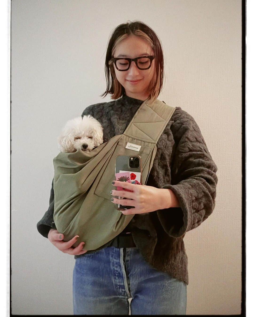 坂東希さんのインスタグラム写真 - (坂東希Instagram)「ドッグスリングを手に入れた🙆🏻‍♀️」10月13日 15時14分 - nozomibando_official