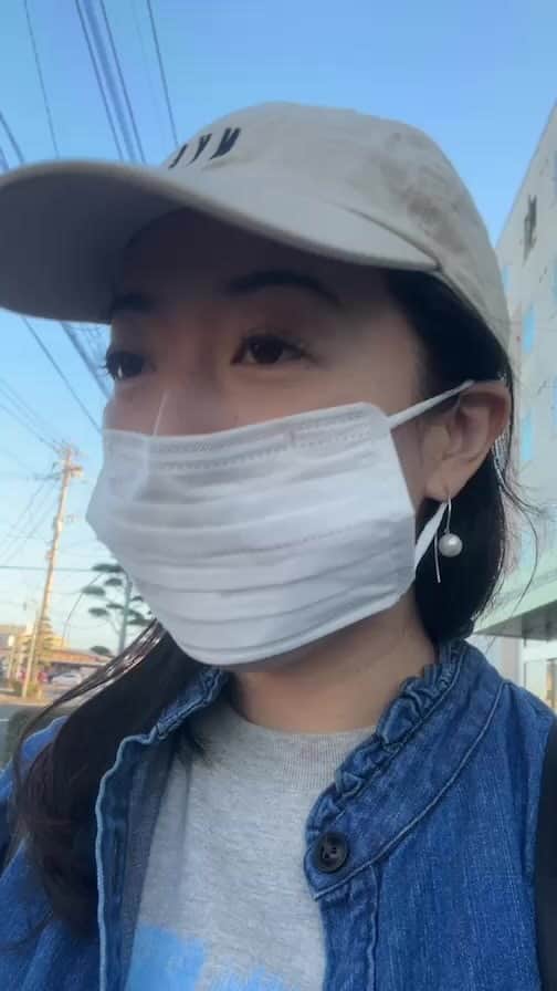 前田真里のインスタグラム：「インスタライブ＠MR松浦駅からカフェへ  見てくださりありがとうございました。 今だけ アーカイブ公開しています。  素敵な農園カフェを目指して撮影の間に散策！  途中で教えてくださったホテルのフロントの方が迷う私を走って追いかけてきてくださったり、と珍道中です。  なんて松浦の方は、お優しいのでしょう❣️  日本最西端の駅、 「たびら平戸口」駅で購入した #鉄印帳 も ご紹介しています。  嬉しすぎて「令和」を「平成」と 読んでしまいました。お詫びして 訂正いたします！  *途中、電波が安定しなかったり、 風が強かったり、お聞き苦しいところも あるかもしれないです🙏  ・  あすの撮影もがんばってまいりま〜す📸」