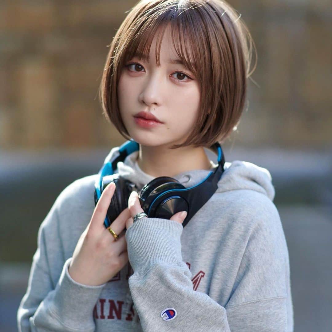 吉田凜音のインスタグラム：「#championjp  からお声をいただき、 #本物は時代を超えていく  #timeless  という企画に参加させてもらいました！ チャンピオンのスウェットいつまでもかわいい」