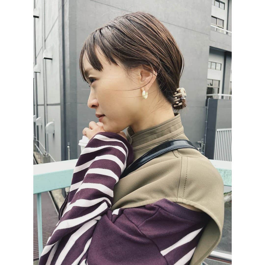 野尻美穂のインスタグラム：「寒くて鼻赤くなる〜😇 ボーダーにもベストは合いました🤝✨  今日は鍋にしよ🍲！」