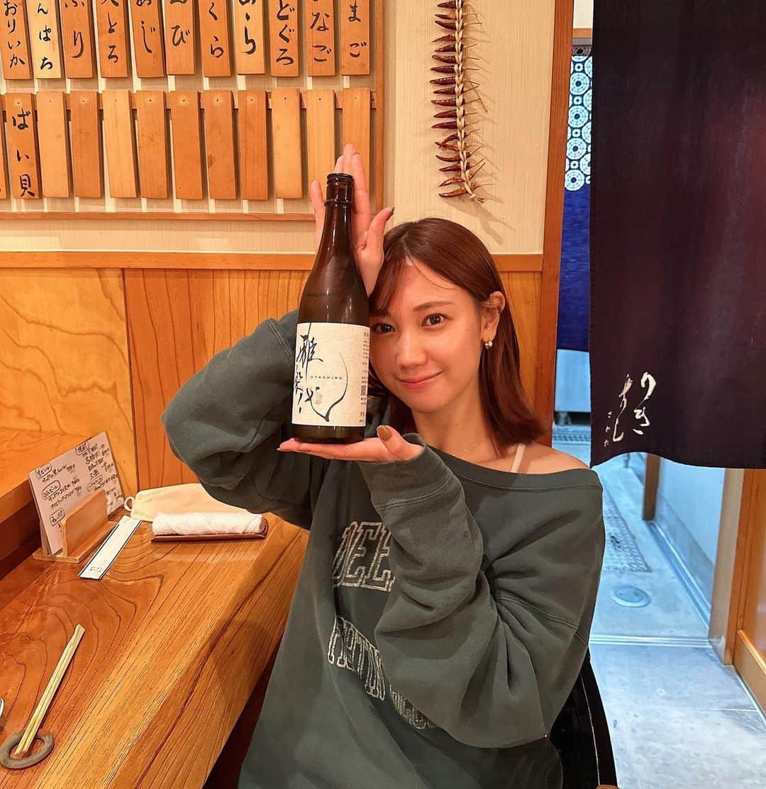 高野祐衣さんのインスタグラム写真 - (高野祐衣Instagram)「先日の🍶🍣  サウナで整いまくった後の 美味しいお酒とお鮨は最高でした🤤 in 佐渡島  古旅館をリノベーションした 『Hostel Perch』のサウナは100℃超えで外気浴が最高でした！佐渡旅行の際は是非✨  #日本酒　#日本酒女子 #天領盃　#雅楽代 #佐渡島　#りきすしさわた」10月13日 19時38分 - yuipooon12_06