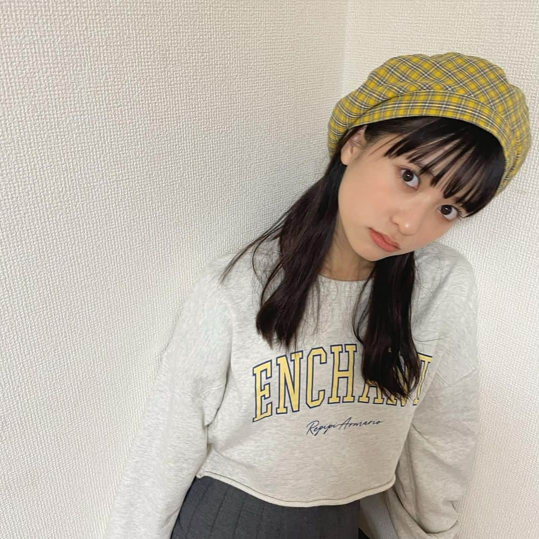 凛美さんのインスタグラム写真 - (凛美Instagram)「◡̈ ⁡ 撮影用のネイルがその日のお洋服とぴったりだった日🐾 ⁡ ⁡ 突然ですが、みなさんの趣味教えてください！ 最近ハマってること、ものでも☺︎」10月13日 20時11分 - rimi_kenon_official