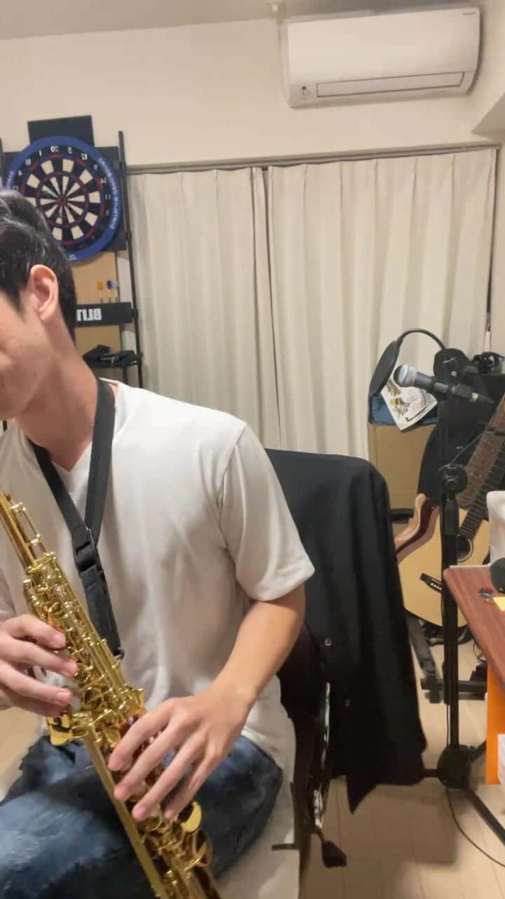 西村ヒロチョのインスタグラム：「サックス練習しないとね」