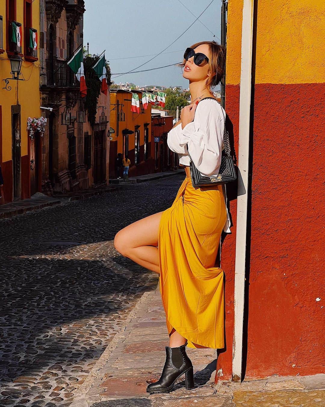 ホープ・ビールのインスタグラム：「#sanmigueldeallende❤️ #archives  . @victorozunna」