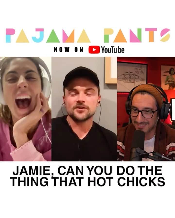 ジェイミー=リン・シグラーのインスタグラム：「Who says you can’t be hot after 40? @pajamapantspodcast @gmessak   Also, we have another closet appearance by Cutter.」