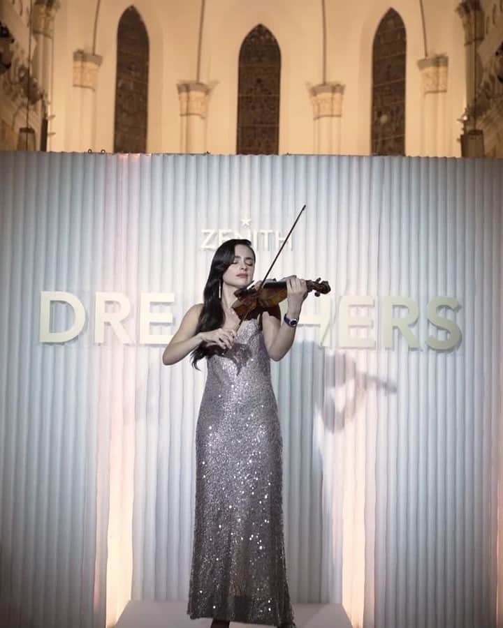 ゼニスのインスタグラム：「#Dreamhers: An evening in celebration of women's empowerment in Singapore. As part of our ongoing “MEET THE DREAMHERS” events held across the world, ZENITH invited its guests in Singapore to meet our newest DREAMHERS and highlighting our partnership with Susan G. Komen®, the world’s leading breast cancer foundation and largest funder of breast cancer research.」