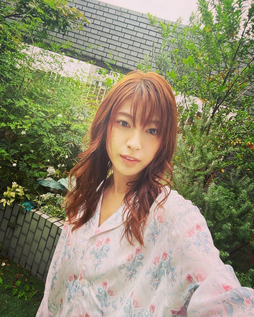 瀧本美織のインスタグラム：「🍫 久しぶりに明るい髪色で上がります🤩 モカって色らしいです。 びっくりするくらい持ちもよくて気に入ってます🧡  @sister_ytvdrama   #Sisterドラマ  #沙帆」
