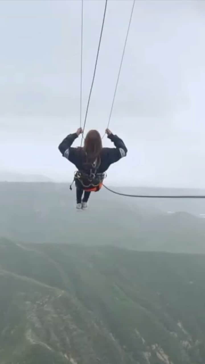 入山杏奈のインスタグラム：「QUE HERMOSOOOO 😱🤯❤️❤️❤️ #reels #reelsinstagram #peñadelaire #hidalgo #méxico」