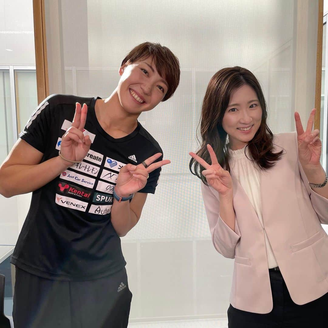 世永聖奈さんのインスタグラム写真 - (世永聖奈Instagram)「🏃‍♀️ ⁡ ⁡ 札幌出身 100mハードル 寺田明日香選手 ⁡ ⁡ 東京五輪後にお話を伺ってから約1年。 きょう久しぶりにお会いし またインタビューをさせて頂きました。 ⁡ ⁡ 目に見えないはずの 内側から溢れ出す寺田選手のエネルギー、 私にはとっても輝いて見えるんです。 寺田選手の言葉のひとつひとつにいつも心が震えます。 私もこういう女性になりたいと毎回思います。 ⁡ ⁡ この1年調整を重ねた寺田選手、 もうすぐあの走りが見られそうです！ 家族と共に、仲間と共に、前向きに！ 次の目標に進む寺田選手をずっと応援しています！ 大好きです。 ⁡ ⁡ ⁡ #寺田明日香 選手 #札幌出身 #100m #ハードル #陸上 #東京五輪 #世界陸上 #パリ五輪 @terada.asuka  ⁡ #HBC #アナウンサー #世永聖奈 #かっこいいと心の中で300回叫んだ ⁡」10月14日 19時15分 - hbc_yonagasena