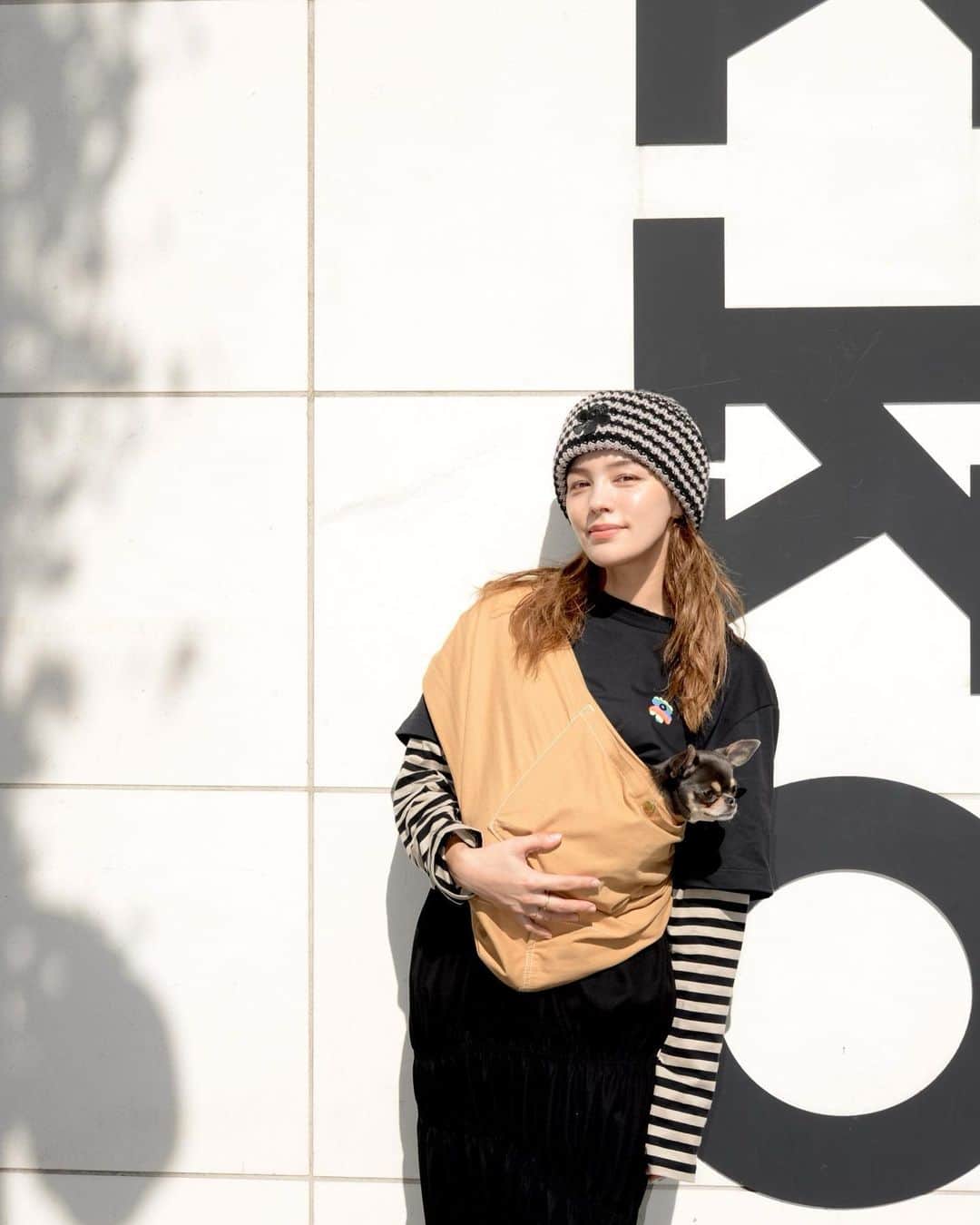 ステファニーのインスタグラム：「🌼🌼🌼 @marimekko with B photo by @ochiyasutaka ♡ #love #fashion #life #marimekko」