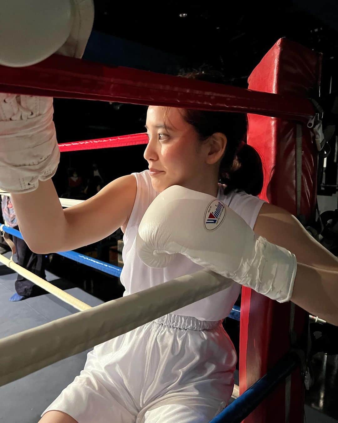 山崎紘菜のインスタグラム：「🥊 WOWOWオリジナルドラマ「ドロンジョ/DORONJO」 本日23:00〜第二話です〜 オンデマンドでは今すぐに見られるみたいです〜〜 #WOWOW #DORONJO #ヤッターマン2号 #アイちゃん」