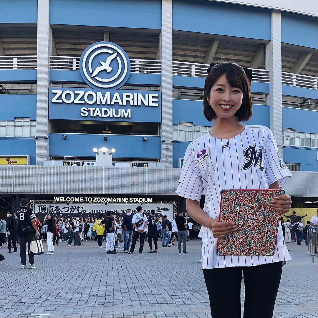 小尾渚沙のインスタグラム：「千葉ロッテマリーンズ応援番組『MARINES FREAKS』⚾️  明日の放送では、2022年の本拠地最終戦をたっぷりとお届けします！  その試合前には、初めてのプロの舞台で１年間戦い抜いた、高卒ドラ１ルーキー #松川虎生 選手を直撃しました🎤  さらに8月のファーム月間MVP賞を受賞し、来シーズン一軍デビューも期待される #西川僚祐 選手のインタビューもお届けします✨  明日の放送もお楽しみに⚾️  J:COMチャンネル(11ch)で毎月第１・３土曜日、12:30からオンエアです✨  マリーンズ公式YouTubeチャンネルでもご覧頂けますのでぜひ❣️ . . #chibalotte @chibalotte  #MarinesFreaks #zozoマリンスタジアム」