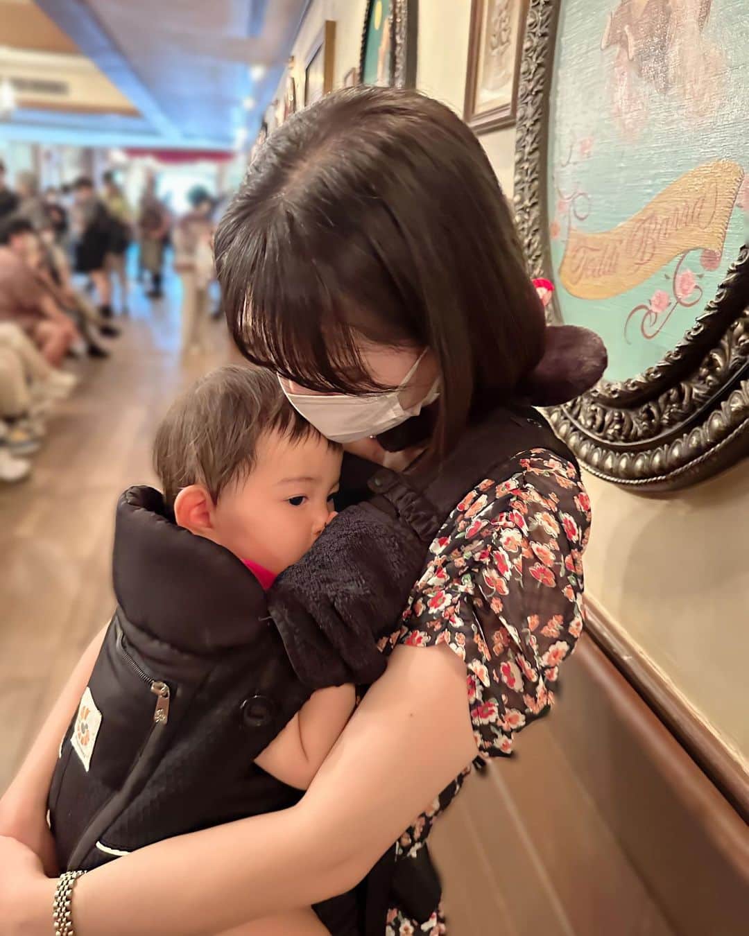 永棟安美のインスタグラム：「ぱぱが撮ってくれたお気に入りの写真🤲❤️💭 ⁡ @kohei_mishina  #1歳ママ #1歳2ヶ月 #1歳ベビー #女の子ママ #女の子ベビー」