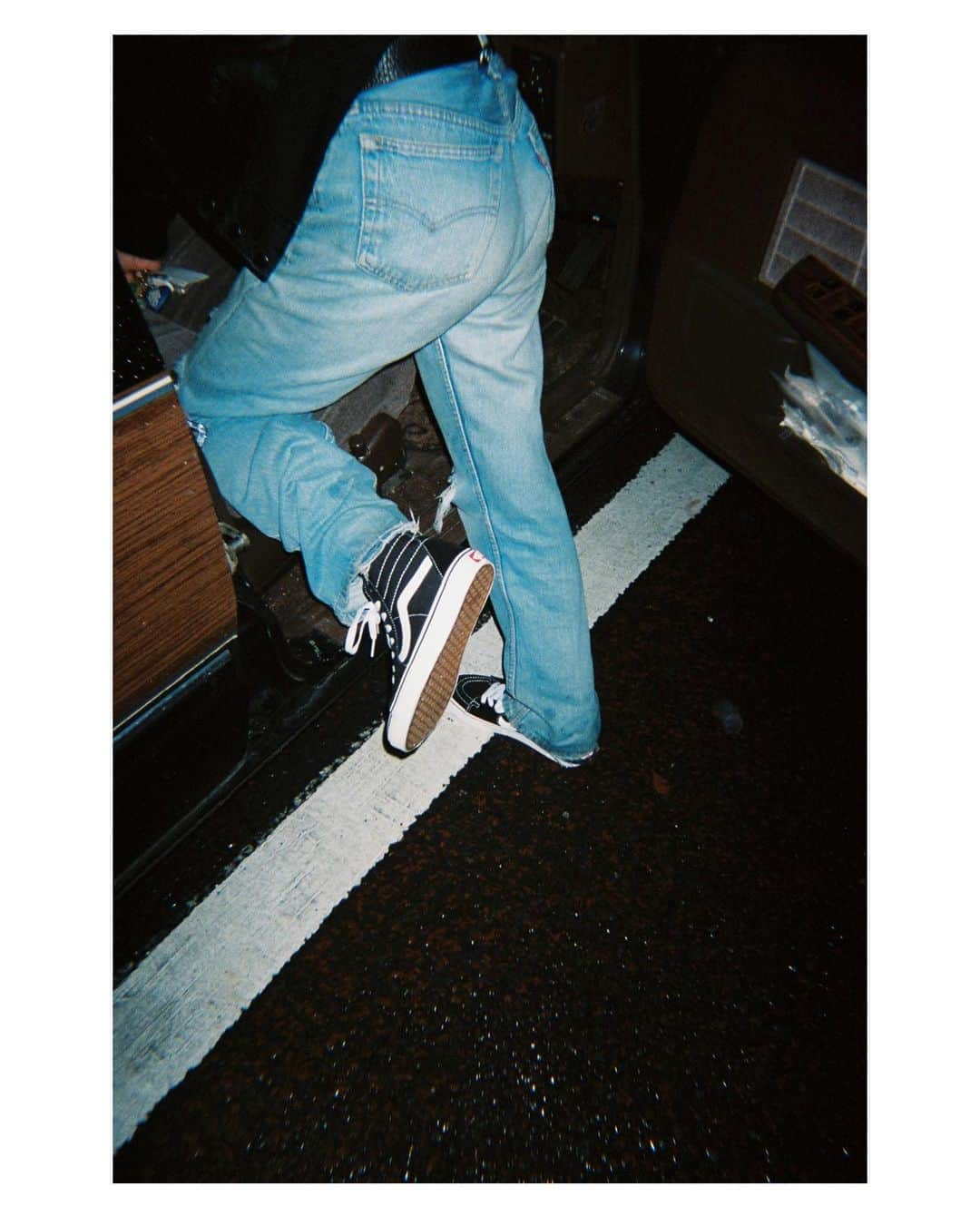 琉花さんのインスタグラム写真 - (琉花Instagram)「『4人の写真家が切り取るそれぞれのSK8 HI』 Vol.2にて５人の表現者の方を撮影させていただきました。 EYESCREAMのウェブサイトからご覧いただけます。  Edit_ Maho Takahashi @motofumi_koguchi  @eyescream_mag @vansjapan」10月14日 22時01分 - tokyodays_luka