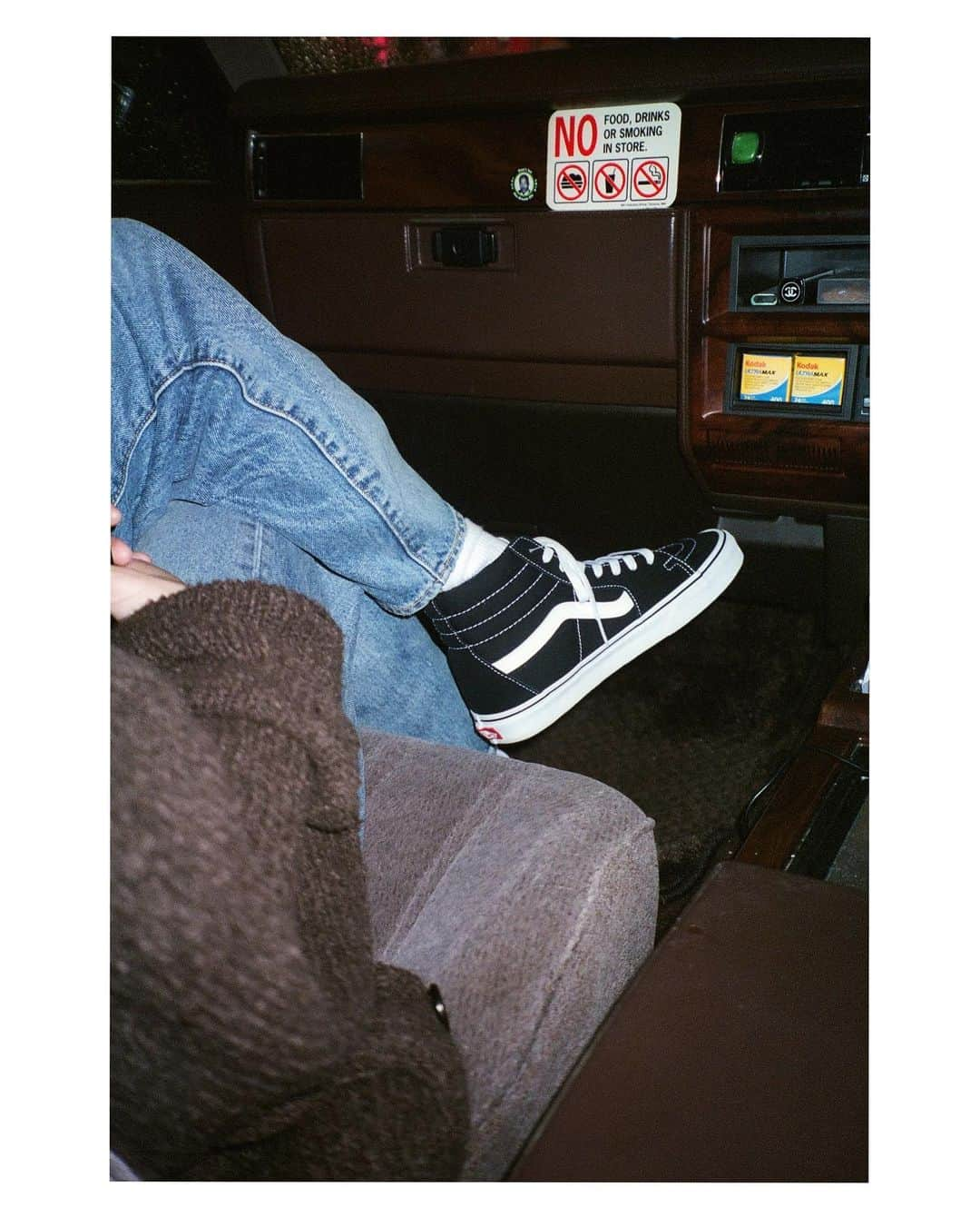 琉花さんのインスタグラム写真 - (琉花Instagram)「『4人の写真家が切り取るそれぞれのSK8 HI』 Vol.2にて５人の表現者の方を撮影させていただきました。 EYESCREAMのウェブサイトからご覧いただけます。  Edit_ Maho Takahashi @motofumi_koguchi  @eyescream_mag @vansjapan」10月14日 22時01分 - tokyodays_luka