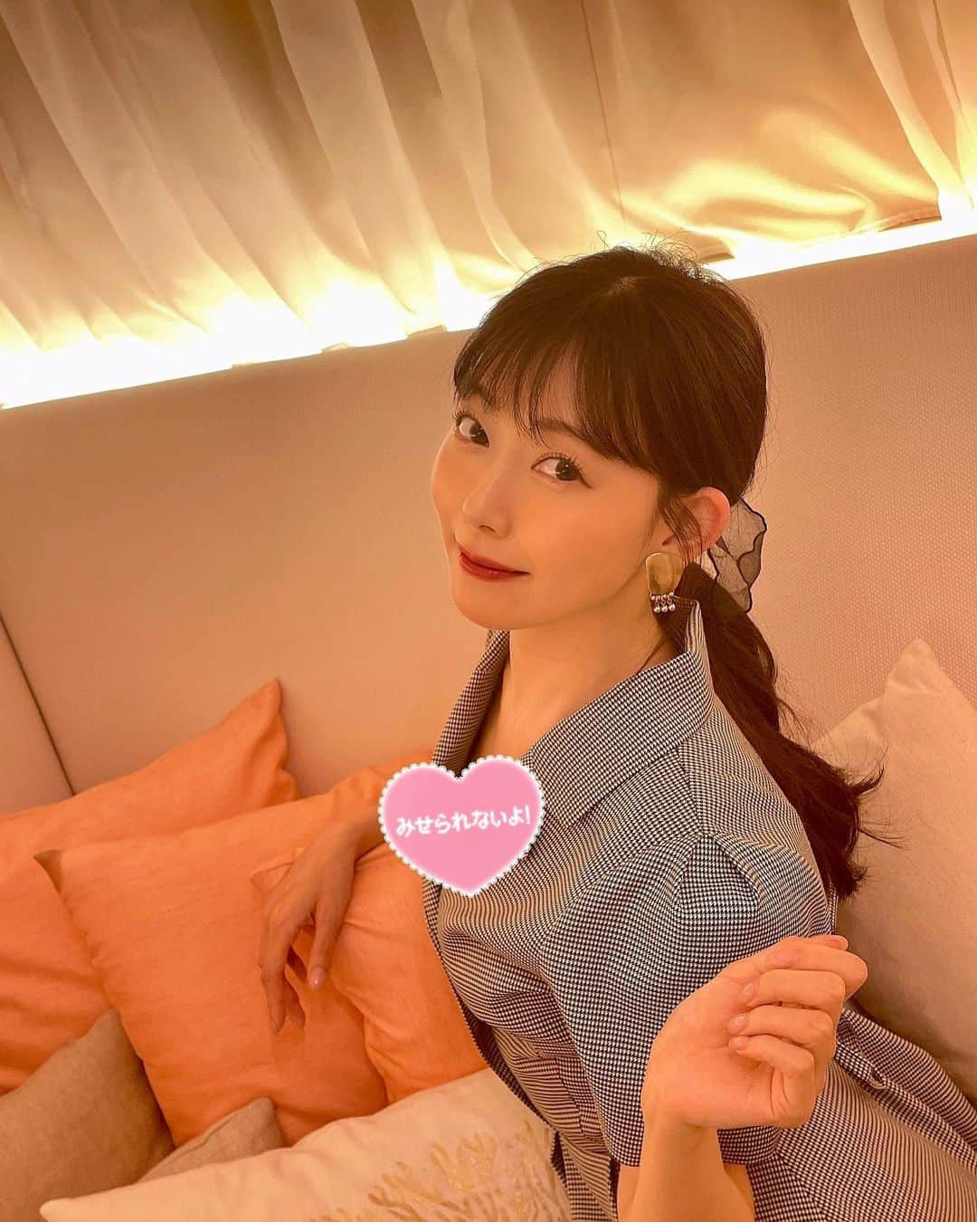 渡辺美優紀さんのインスタグラム写真 - (渡辺美優紀Instagram)「. 気になるコーデは美人百花11月号をチェックしてください🥰しかもコスパ良しなお洋服😳！！ 今月号も読み応えたっぷりですよっ🤍 是非お楽しみください💐  . #美人百花  #オフショット」10月15日 11時03分 - miyukichan919