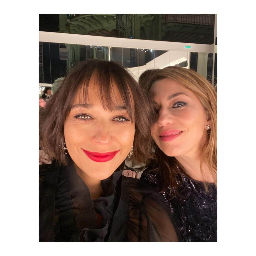 ラシダ・ジョーンズのインスタグラム：「Drumroll please 🥁…please welcome my dear friend and total legend @sofiacoppola to Instagram!」