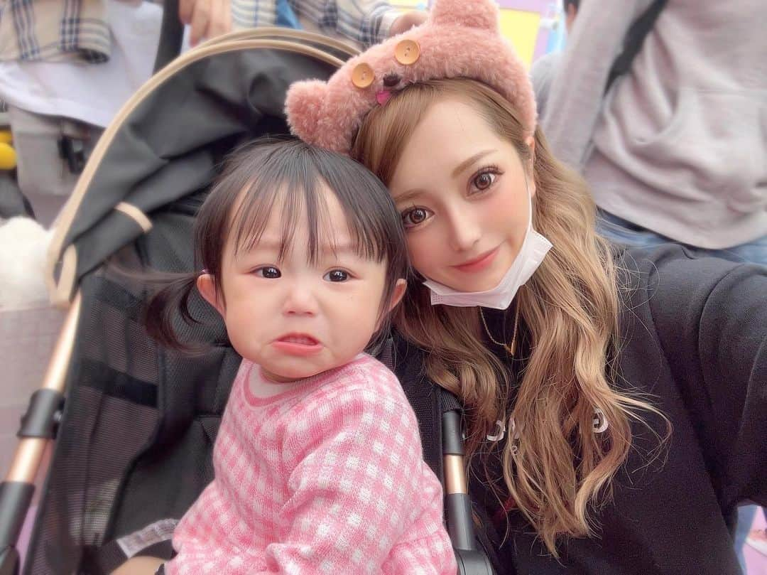 SUZUさんのインスタグラム写真 - (SUZUInstagram)「👧🏻💕  嘘泣き覚えて毎日つかう娘🫢 おやつ欲しい時はいつもこの顔（笑）  この日女の子前でめっちゃ顔浮腫んでた🥱  #親子#女の子ママ#子供服#ベビー服 #１歳半#子供服セレクトショップ  #1歳半女の子#女の子コーデ  #女の子ベビー#産後ダイエット #新米ママ#1児のママ」10月15日 10時12分 - suzuchibi