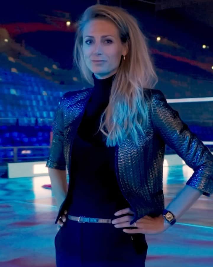 マノン・フリールのインスタグラム：「THE 🇳🇱 LEGEND: MANON FLIER ✨  One of the people behind the success of the 2022 Women’s World  Championship in Netherlands 🇳🇱 is none other than former player & one of the world’s best opposites ➡️ @manonflier.  Thank you Manon for looking back with us and sharing some life lessons so we can all learn from!  ⚡️#Electrifying2022 #Volleyball #WWCH2022」