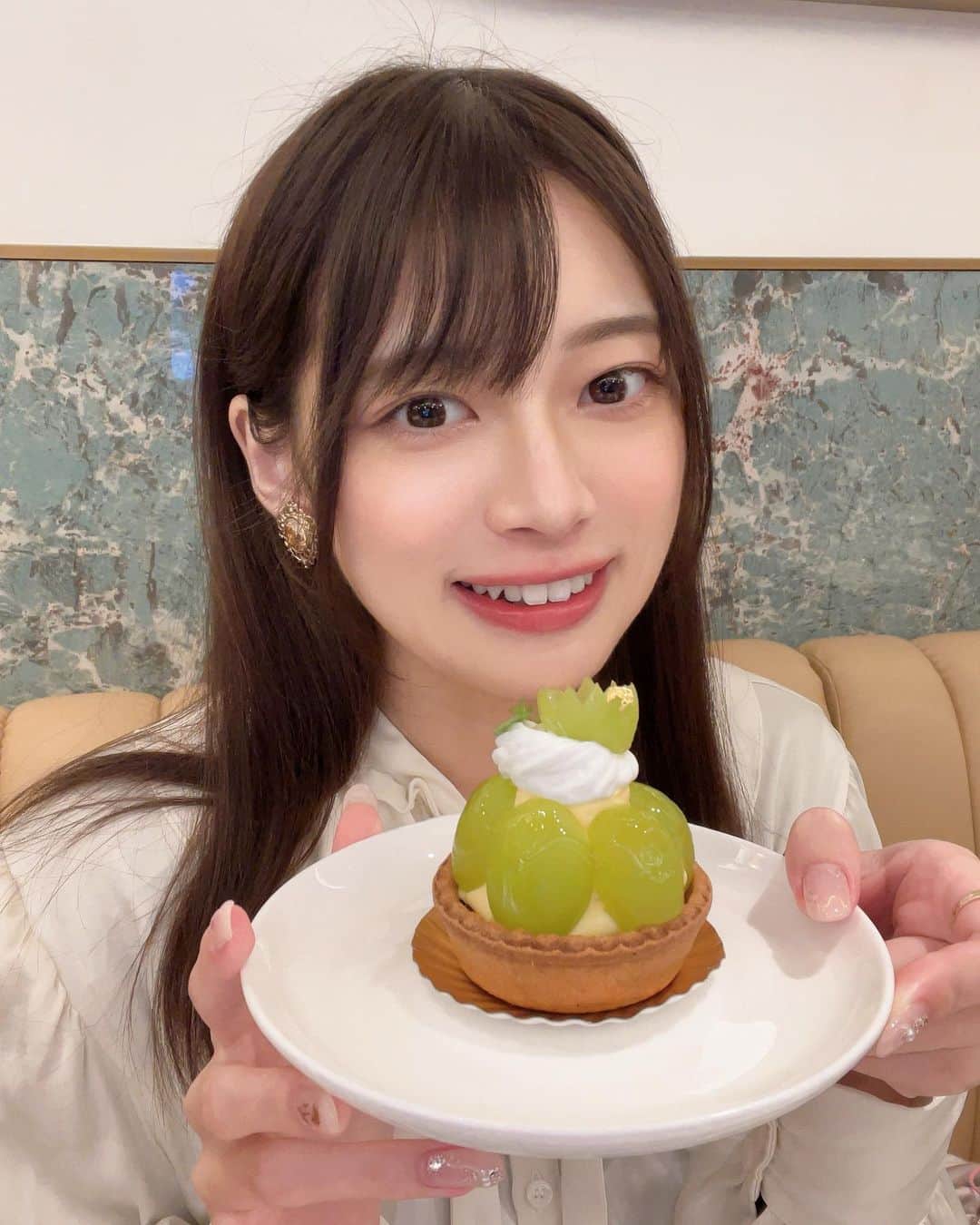 藤田いろはのインスタグラム：「🍇🤍」