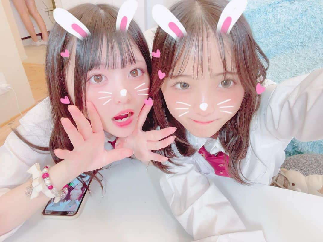 まほこさんのインスタグラム写真 - (まほこInstagram)「【ご報告】 この度、Popteenのtop teensになりました！💝 ずっと憧れていたPopteenのモデルになれて 本当に嬉しいです😭💗  そして昨日.10/14から10/20まで LINELIVEでイベントをしています！ そのイベントで上位4名に入ると、  10/30の宮崎でのイベントにPOPモデルとして ステージに立つことが出来るんです！！✨  またみんなにランウェイ姿を見てもらいたい。😭😭💞  絶対に勝ち取ってステージに立つ！！ 応援よろしくお願いします❤️‍🔥  私のLINELIVEのリンクです⬇️ https://linliv.ee/44FbyB5/co/ot/sh/ce   #popteen  #topteens  #このまほ」10月15日 21時27分 - mahoko.0918