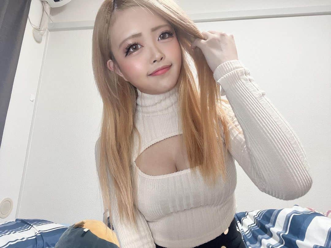 南なつきのインスタグラム：「おはよ〜   #黒ギャル  #ギャルしか勝たん」